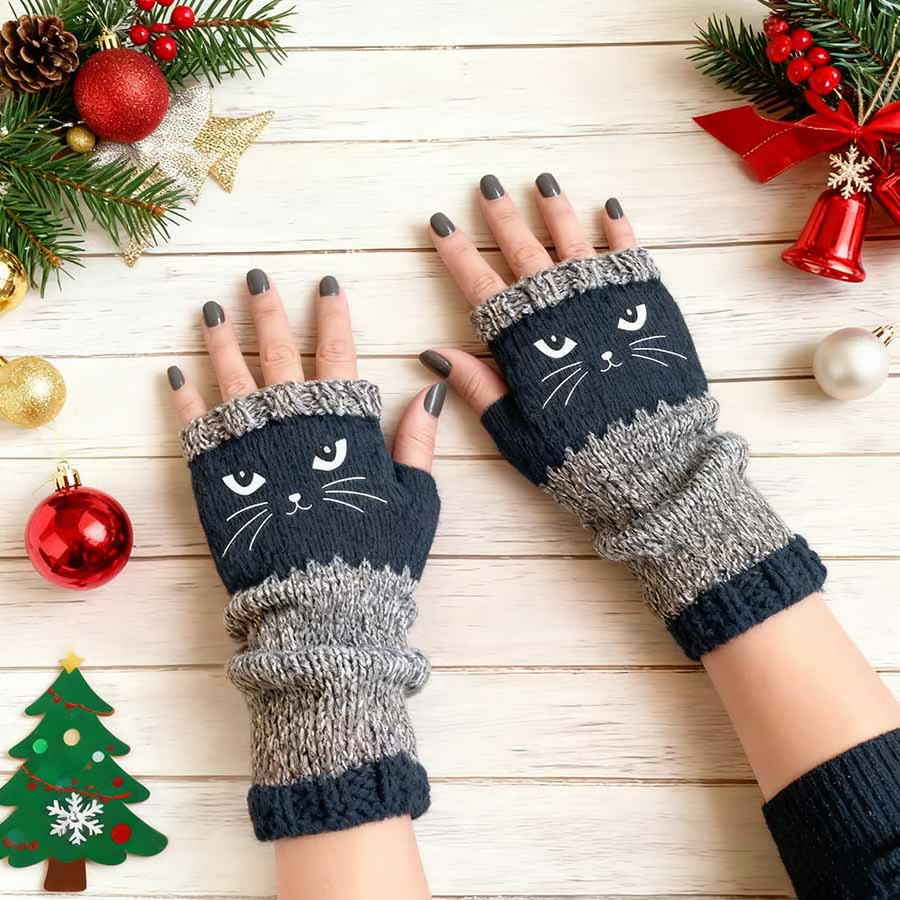Cute Women’s Knitted Cat Gloves