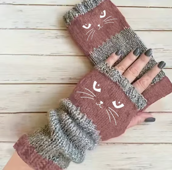 Cute Women’s Knitted Cat Gloves