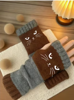 Cute Women’s Knitted Cat Gloves