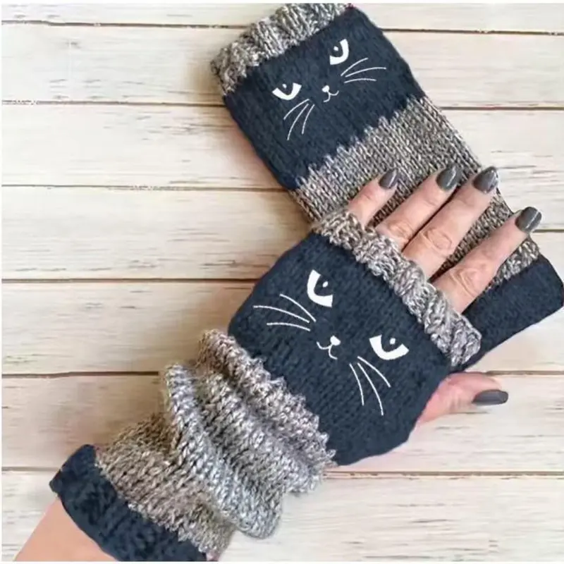 Cute Women’s Knitted Cat Gloves